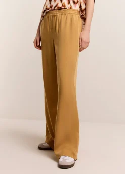 Hot Summum Airy, Straight-Leg Trousers Brown