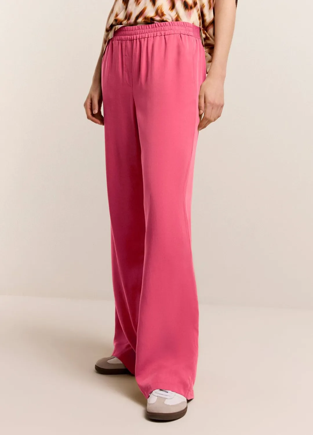 Hot Summum Airy, Straight-Leg Trousers Pink
