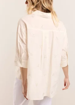 Hot Summum Blouse With Embroidered Flowers Creme