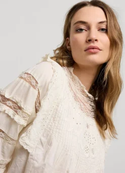 Hot Summum Blouse With Lace Creme