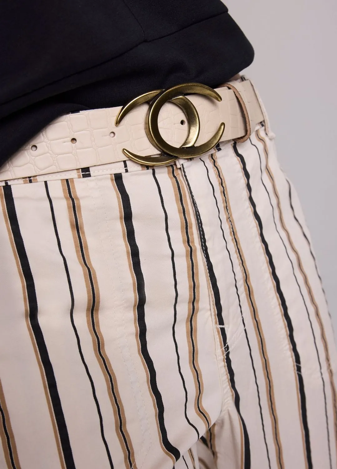 New Summum Crocodile Effect Belt Creme