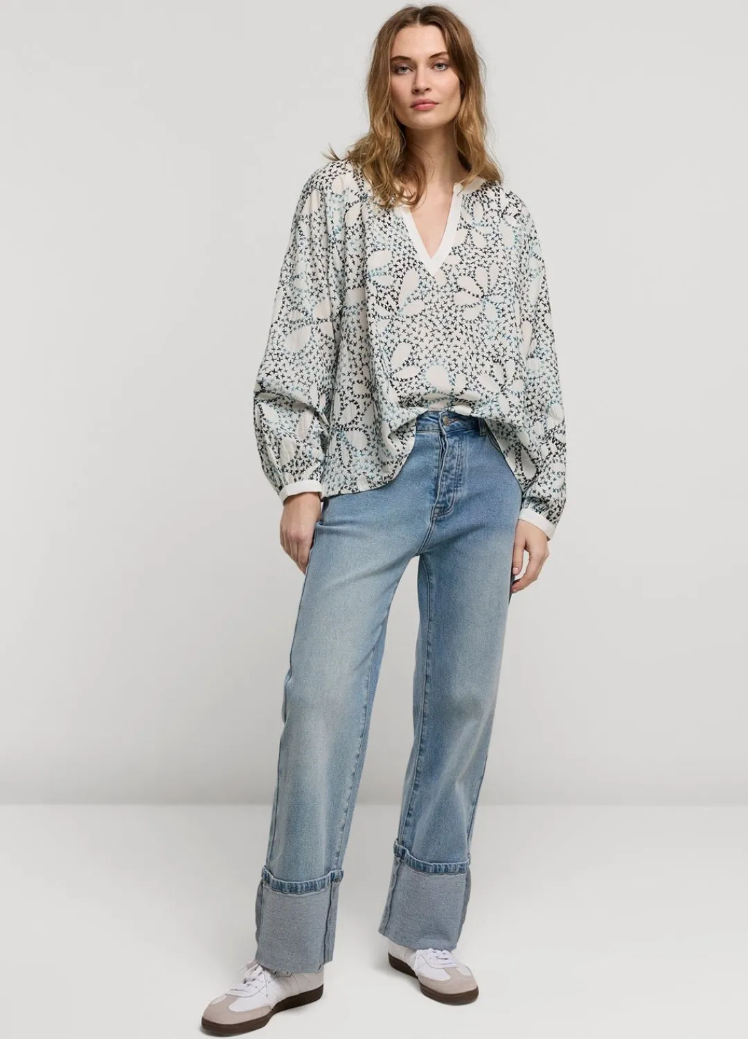 Fashion Summum Hand-Embroidered Blouse Creme