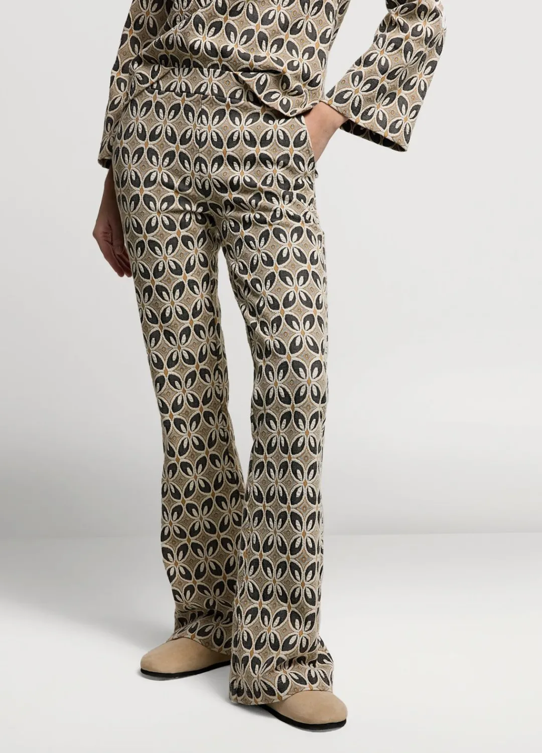 Sale Summum Jacquard Flared Pants Brown