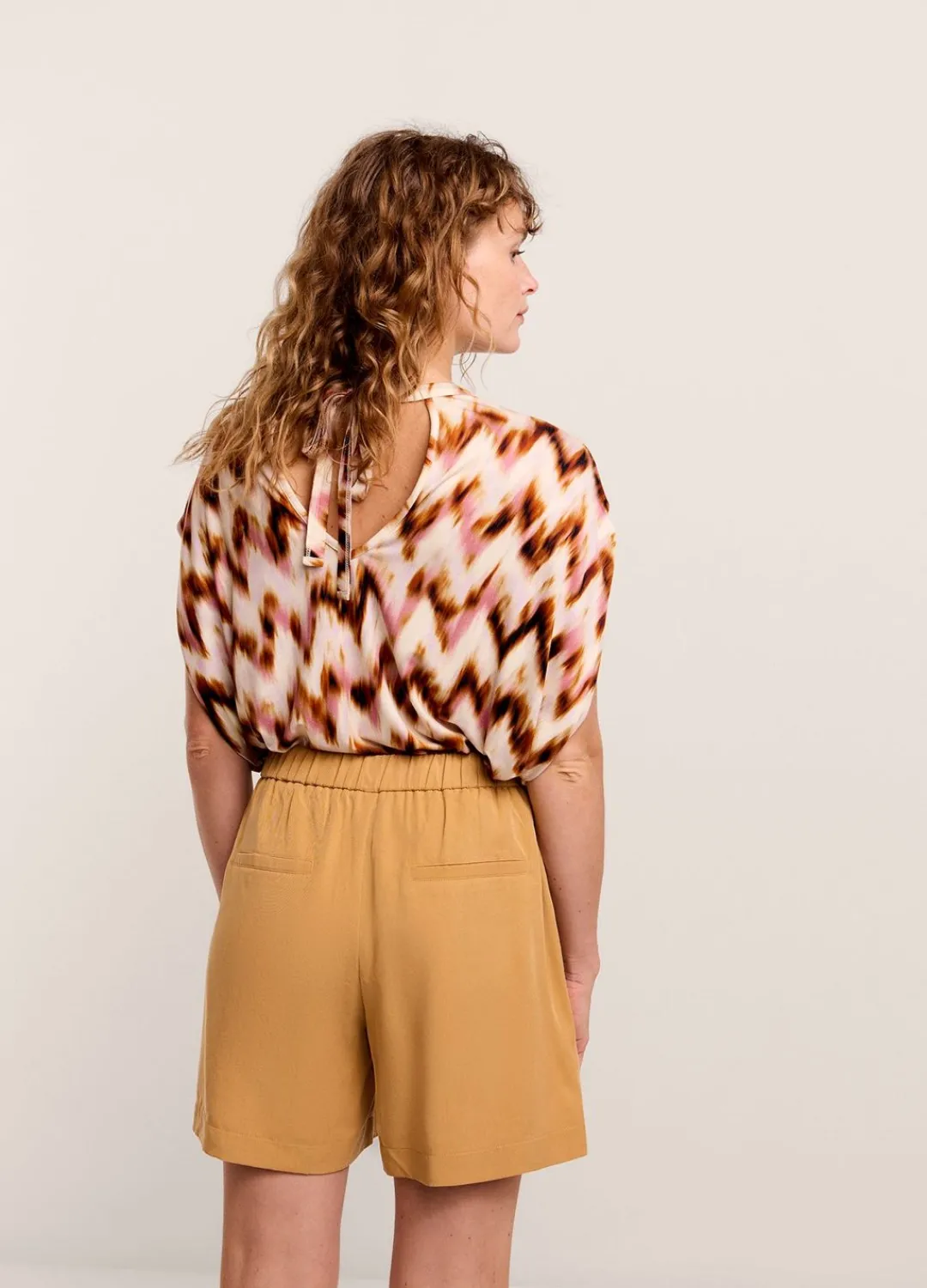 Sale Summum Shorts With Elasticated Waistband Brown