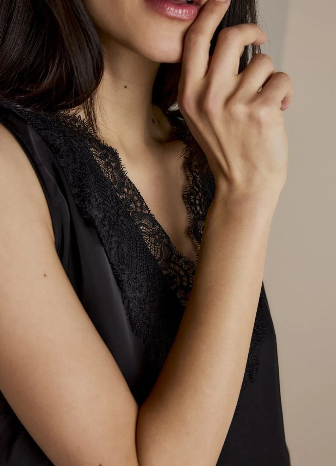 Sale Summum Singlet Silky Satin Black