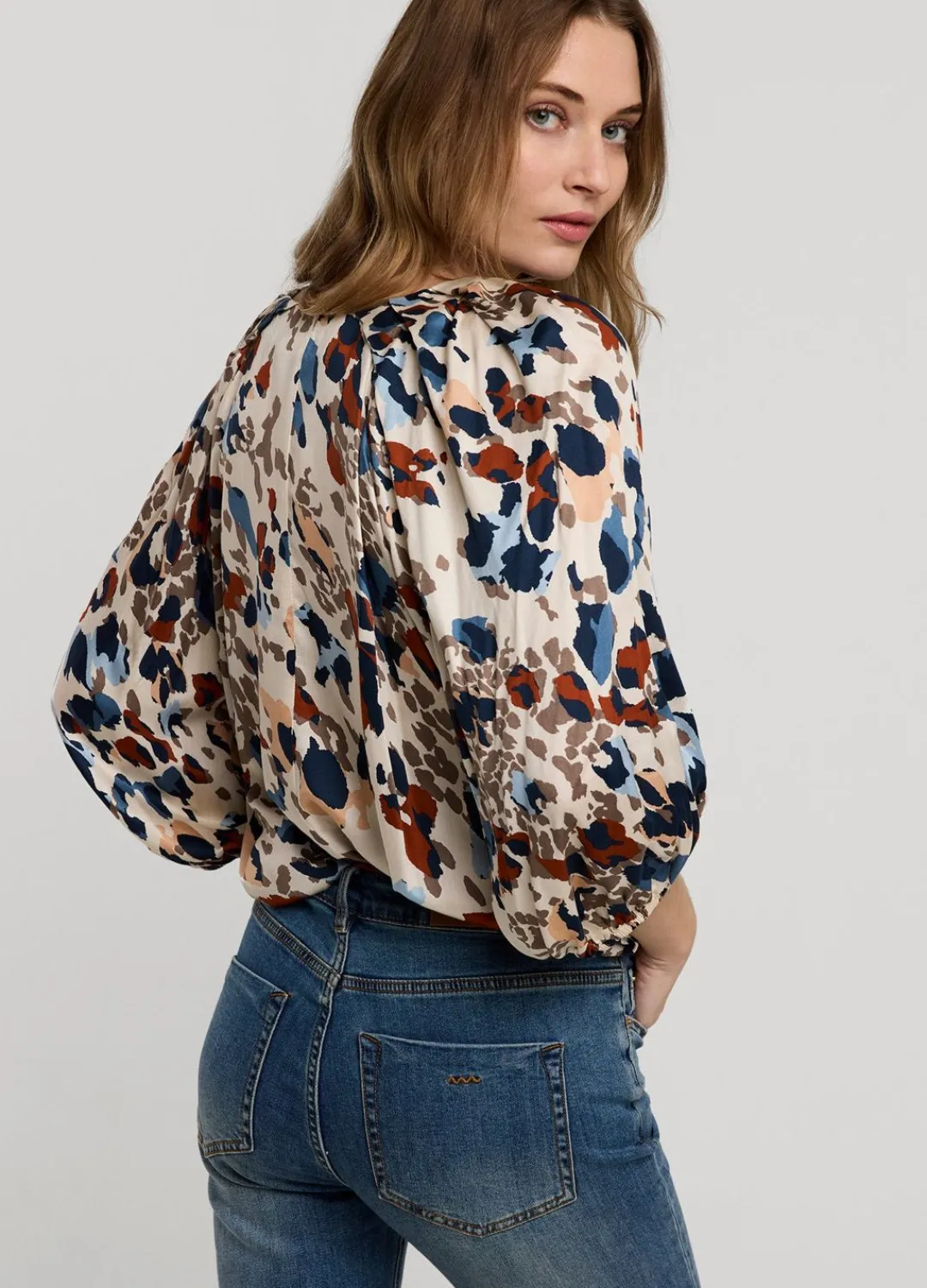 Fashion Summum Top V-Neck Camouflage Print Multicolor