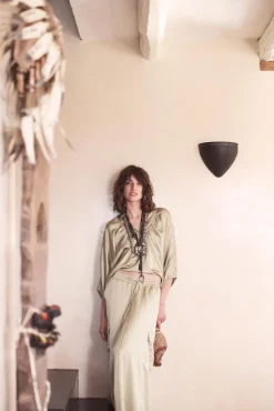 Fashion Summum Top With Bat Sleeves Green