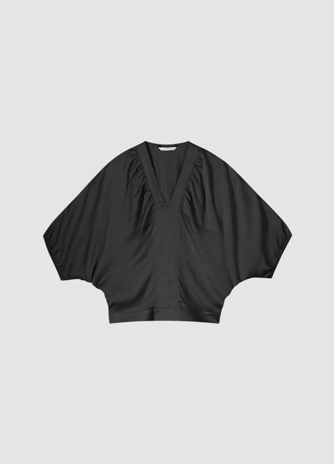 Discount Summum Top With Bat Sleeves Black