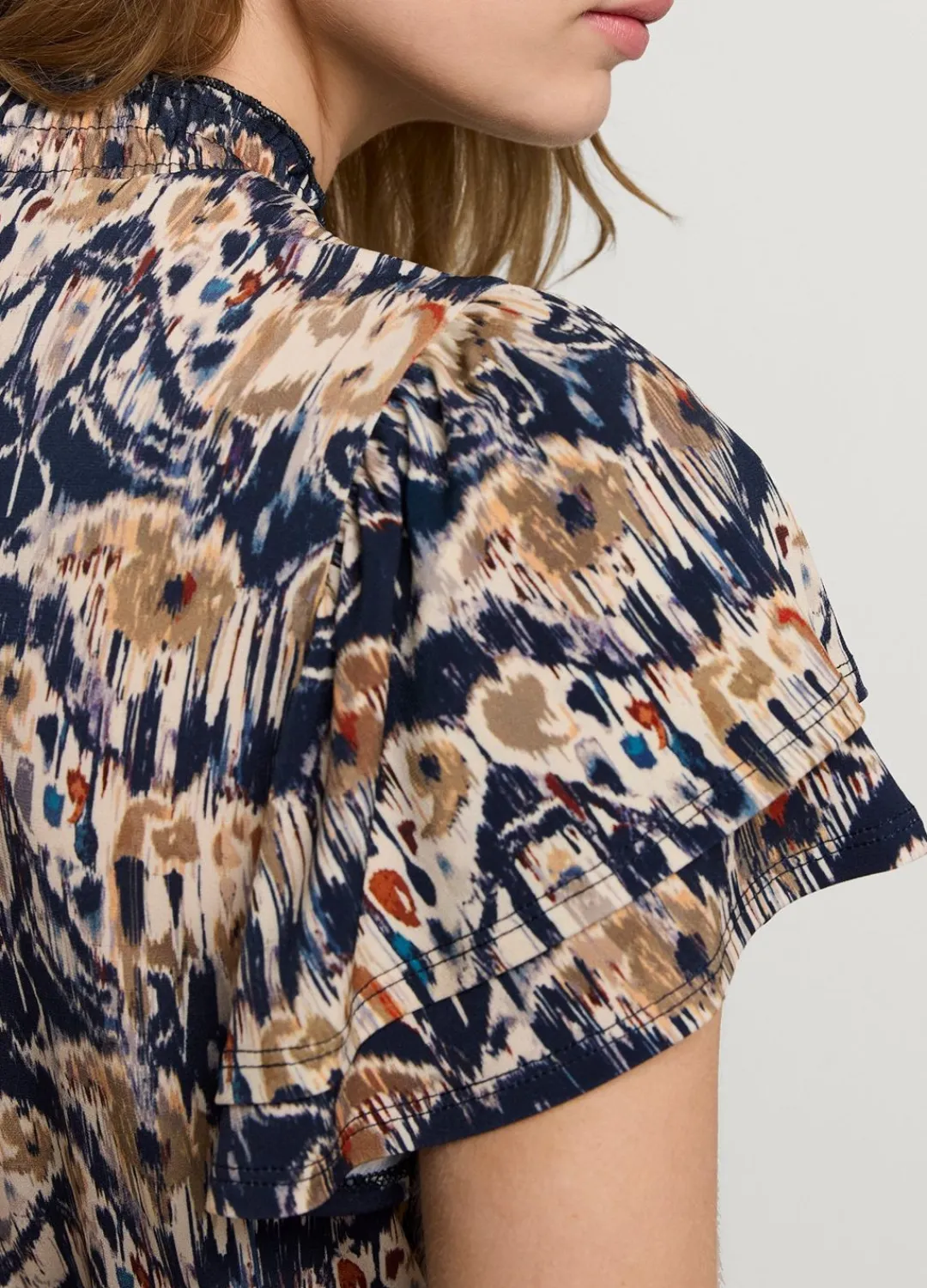 Hot Summum Top With Butterfly Sleeves Blue
