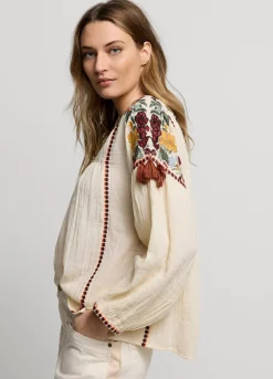 Hot Summum Top With Colourful Embroidery Creme