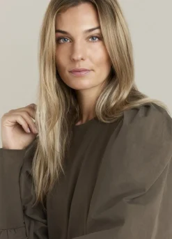 Discount Summum Top With Eye-Catching Sleeves Green