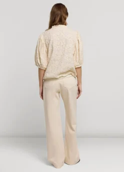 New Summum Top With Flowers Creme