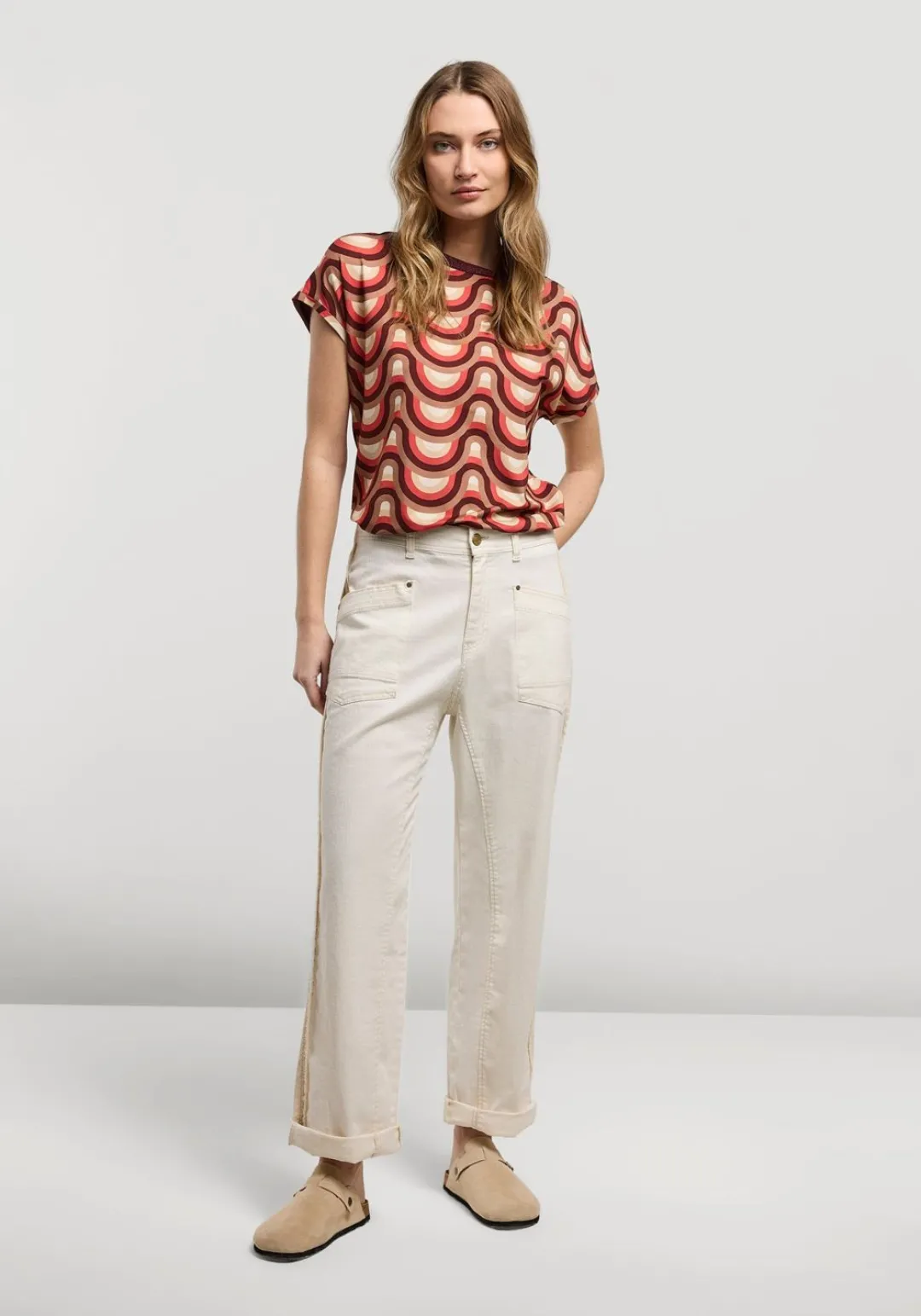 Best Summum Top With Retro Print Multicolor