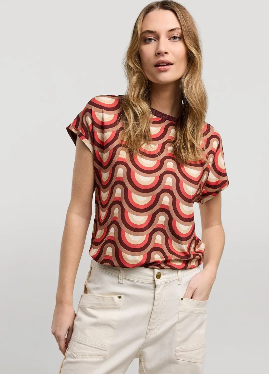 Best Summum Top With Retro Print Multicolor