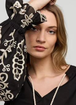 New Summum Top With Rich Embroidery Black