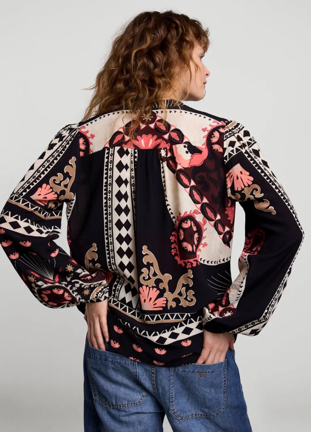 Outlet Summum Top With Stand-Up Collar Black